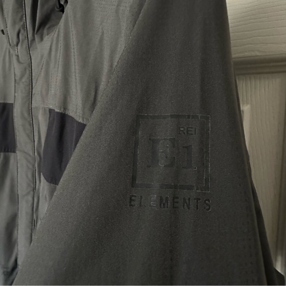 Rei E1 Elements Rain Jacket Shell Mens Small - image 4